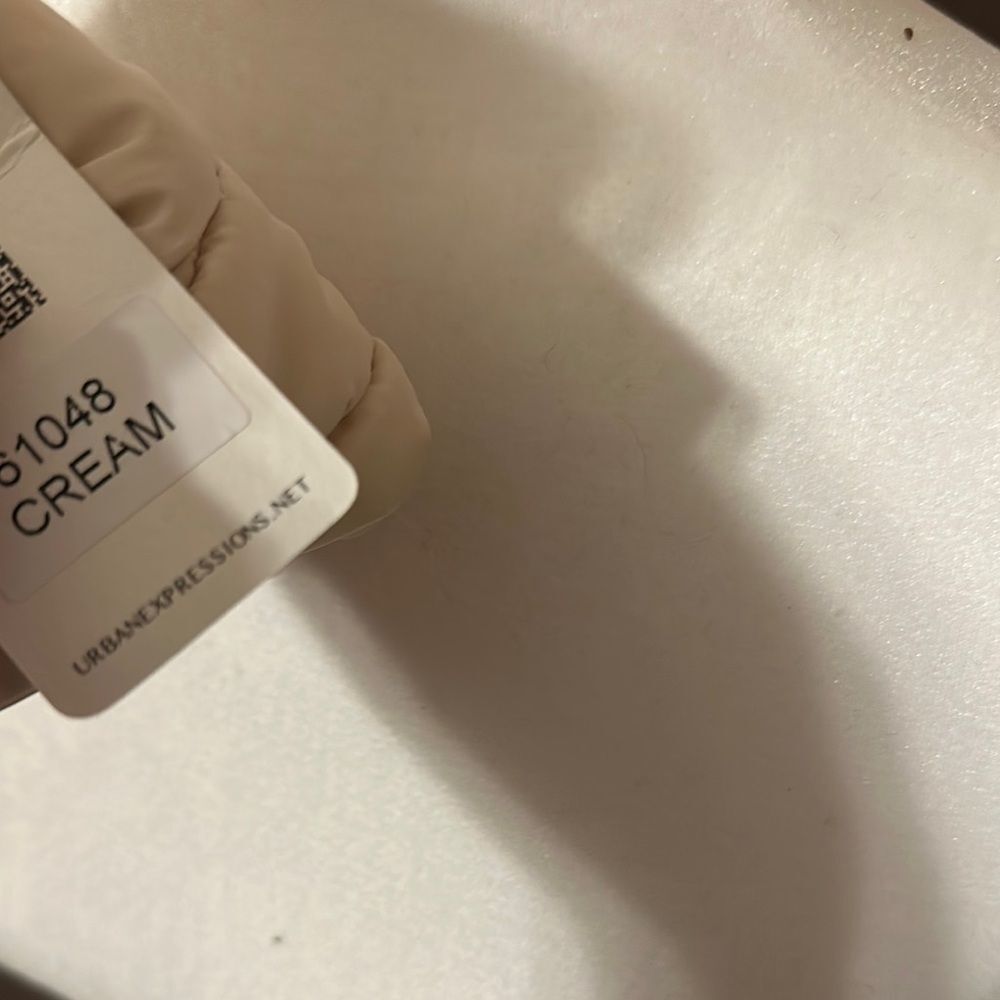 Urban Expressions Quilted Cream Shoulder Bag NWT - Picture 7 of 7